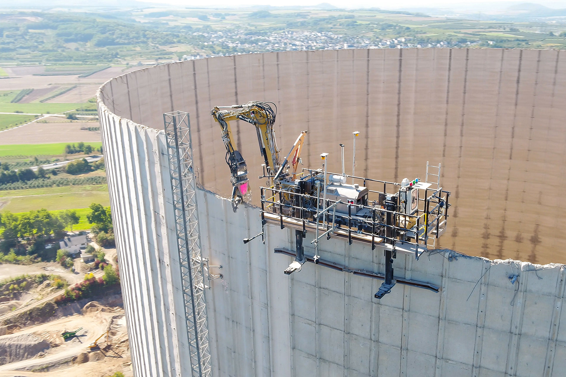 Tailor made demolition equipment for extra delicate projects: The RDB 100 was developed in-house