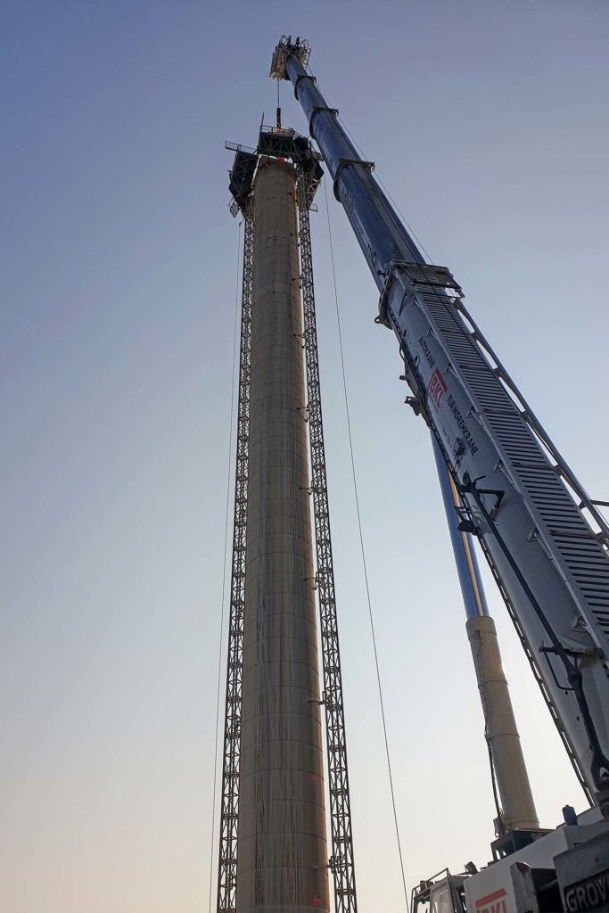 MB special demolition - Projects: Chimney, Aschaffenburg - selective dismantling using special equipment